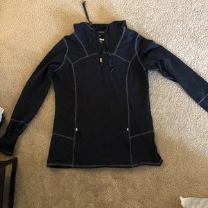 Black fitted pullover